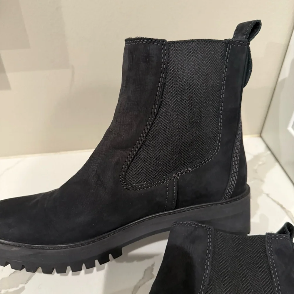 Timberland , Women's Black Nubuck leather Courmayeur Boots, Size 8.5 - Picture 9 of 10